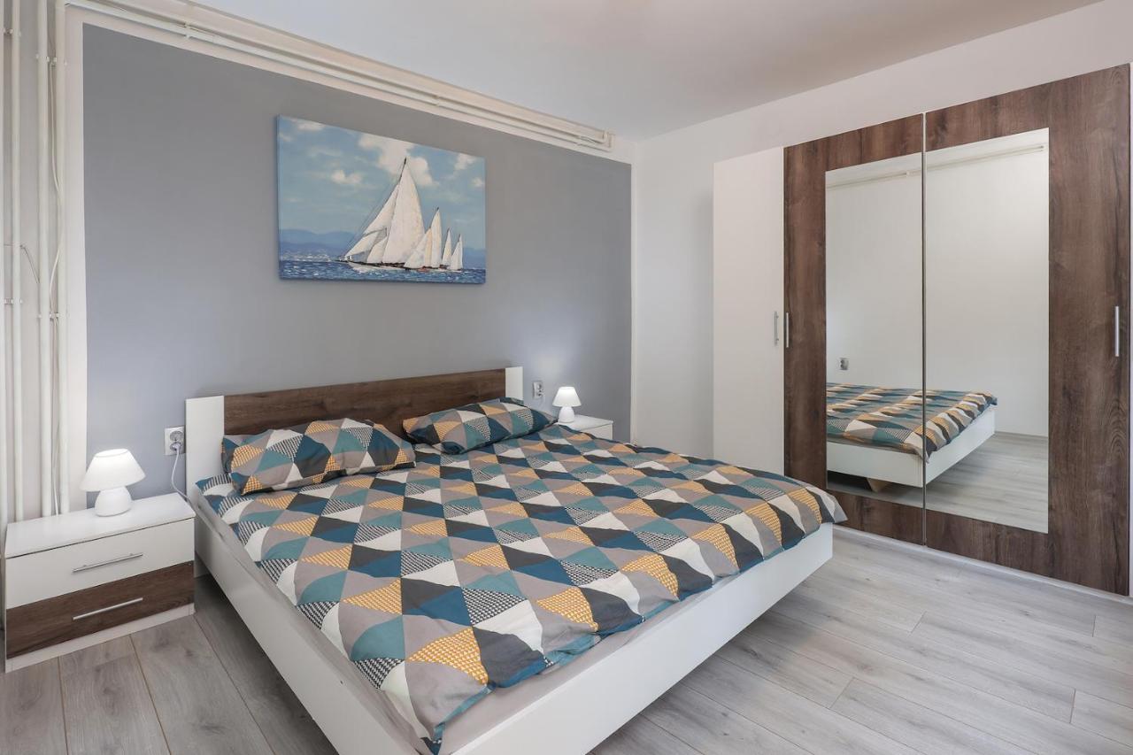 Apartman Lucia Rijeka Bagian luar foto