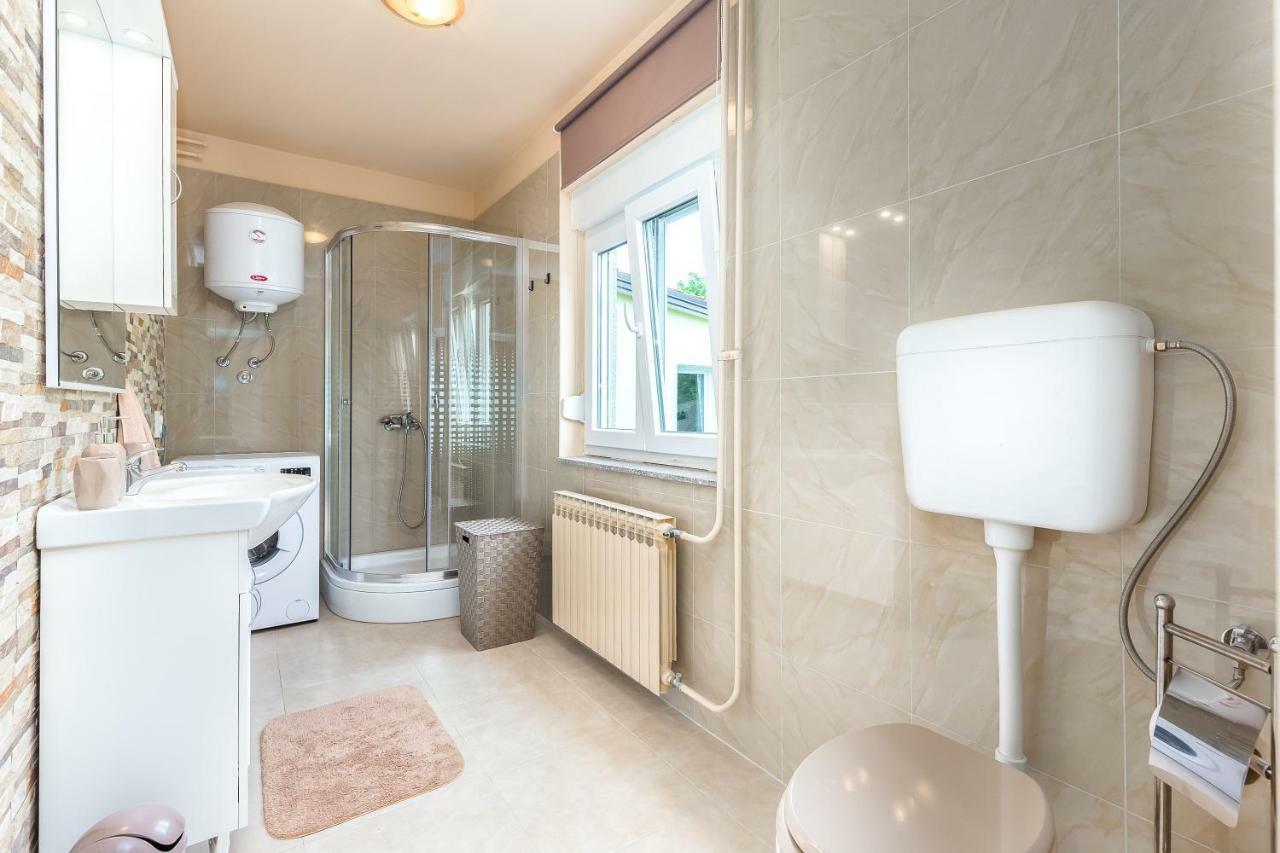 Apartman Lucia Rijeka Bagian luar foto