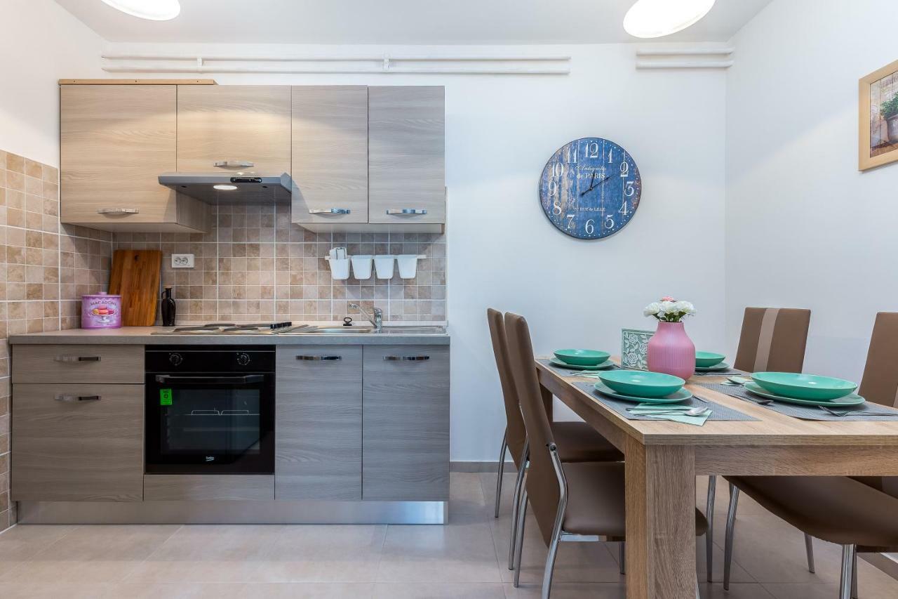 Apartman Lucia Rijeka Bagian luar foto